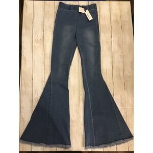 Newbury Kustom pull up bell bottom frayed leg Jean size small